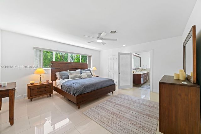 930 NE 182nd Ter, North Miami Beach, FL 33162