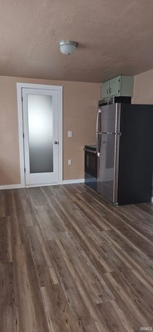 101 M Street, Bedford, IN 47421