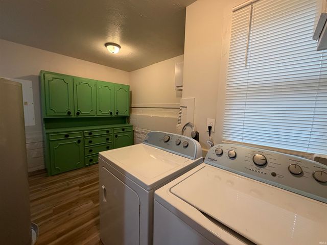 101 M Street, Bedford, IN 47421