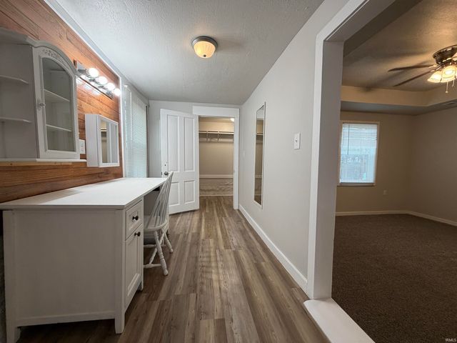 101 M Street, Bedford, IN 47421