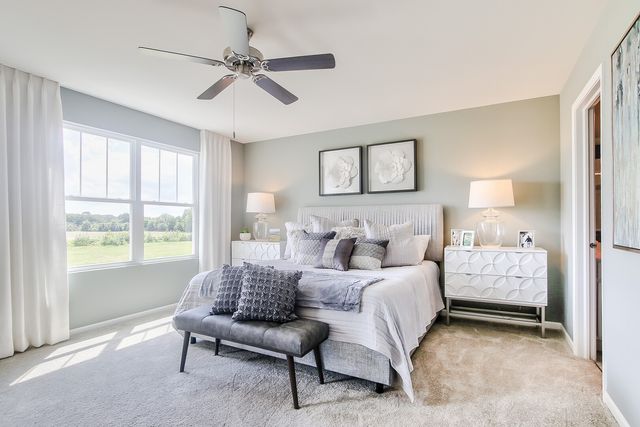 325 Monica Lane, Oswego, IL 60543