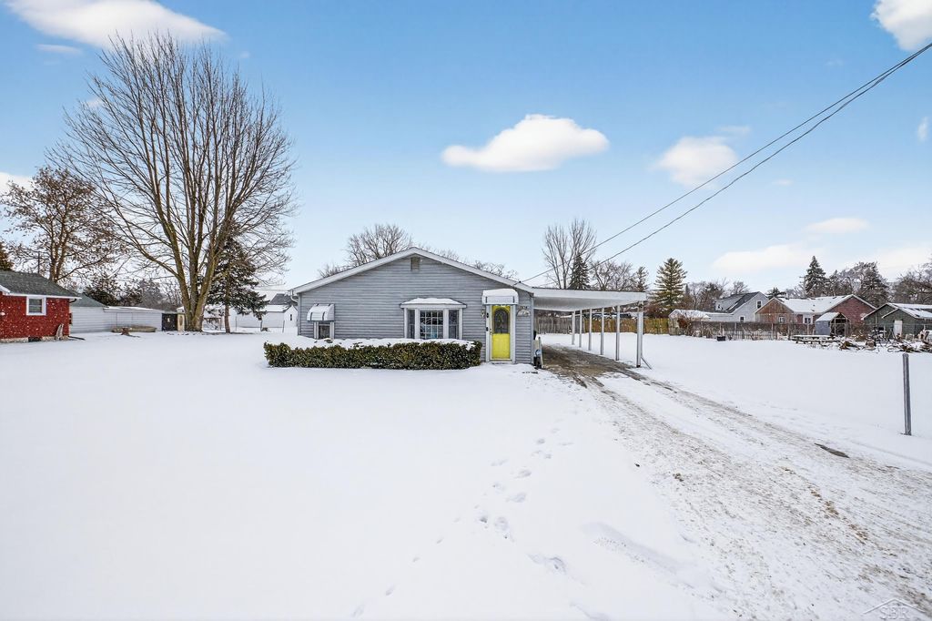 3636 Lincoln Street, Carrollton, MI 48724