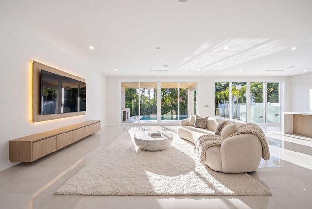 2611 Clematis Place, Fort Lauderdale, FL 33301