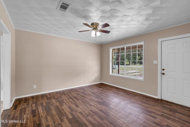 9701 Highway 613, Moss Point, MS 39562