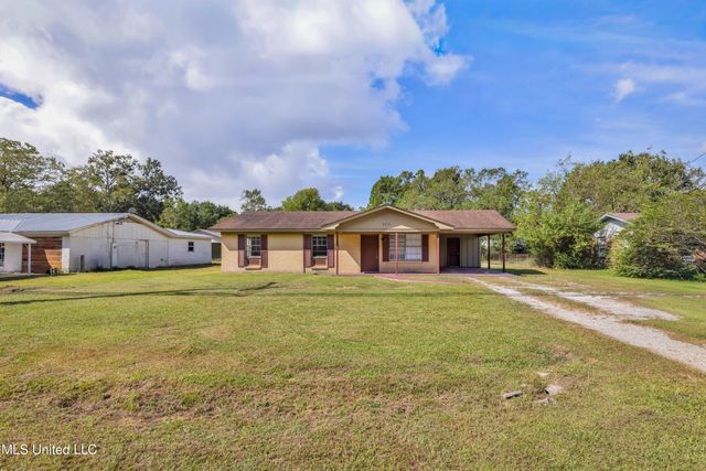 9701 Highway 613, Moss Point, MS 39562