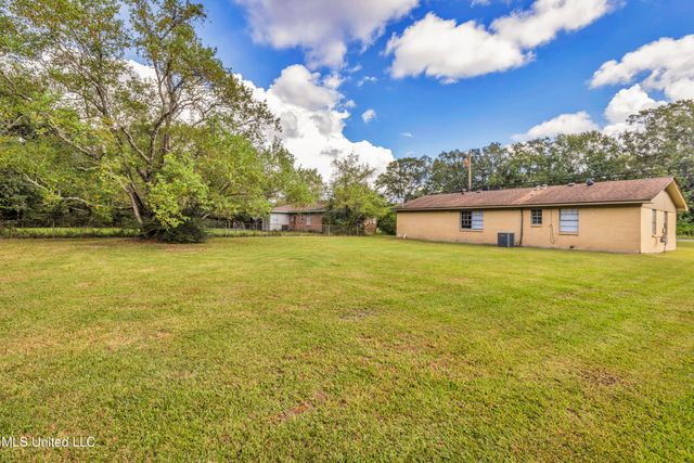 9701 Highway 613, Moss Point, MS 39562