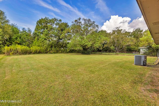 9701 Highway 613, Moss Point, MS 39562