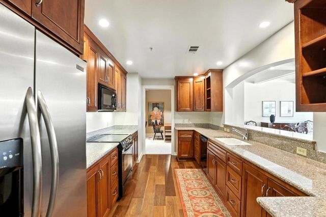 10 CRYSTAL SPRINGS Road 1310, San Mateo, CA 94402