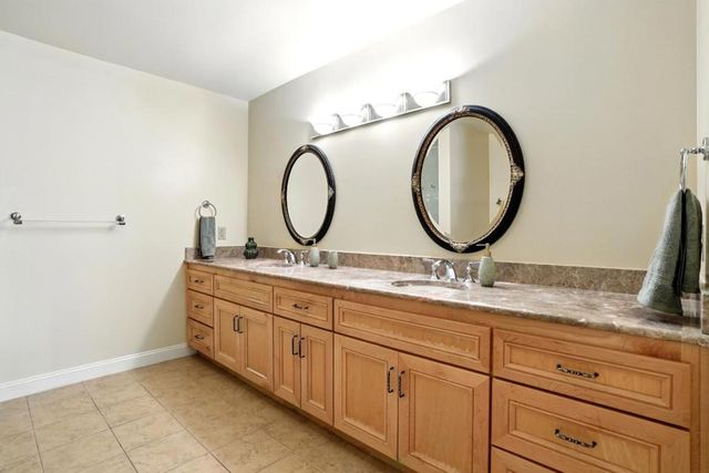 10 CRYSTAL SPRINGS Road 1310, San Mateo, CA 94402