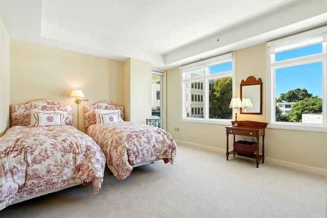 10 CRYSTAL SPRINGS Road 1310, San Mateo, CA 94402