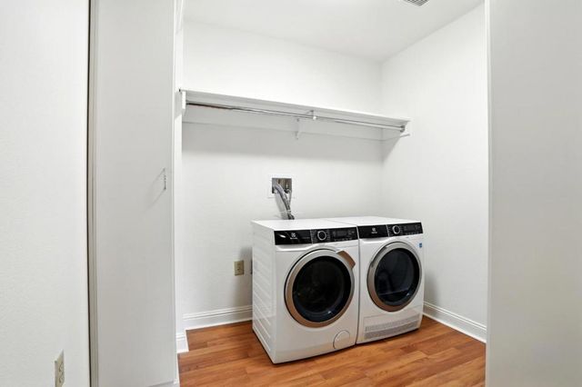 10 CRYSTAL SPRINGS Road 1310, San Mateo, CA 94402