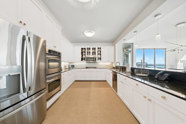 600 N Lake Shore Drive 1105, Chicago, IL 60611