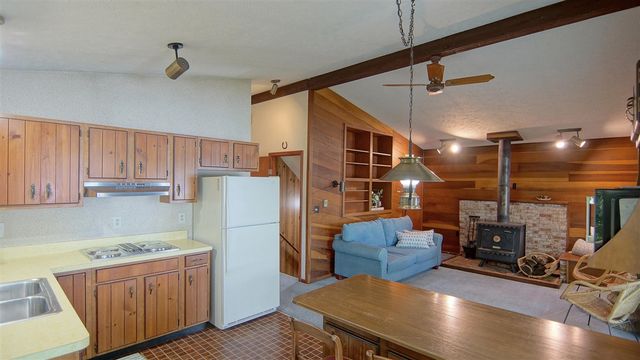 10749 Kings Lane, Berrien Springs, MI 49103