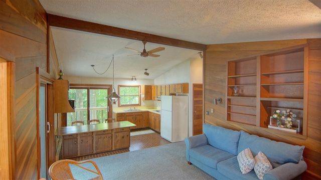 10749 Kings Lane, Berrien Springs, MI 49103