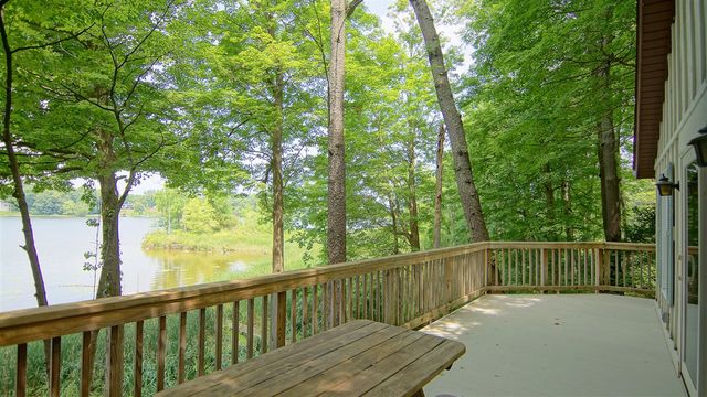 10749 Kings Lane, Berrien Springs, MI 49103