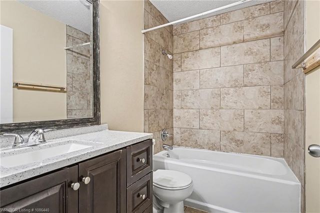 821 S 39th Street, Van Buren, AR 72956