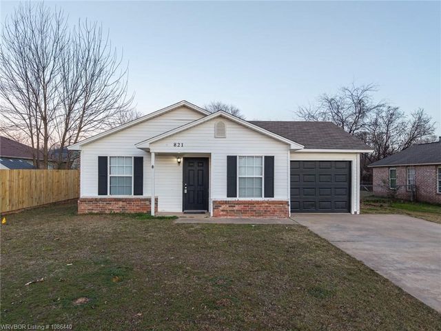 821 S 39th Street, Van Buren, AR 72956