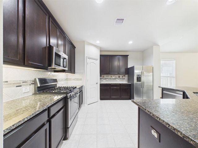 401 W Bend Drive, League City, TX 77573