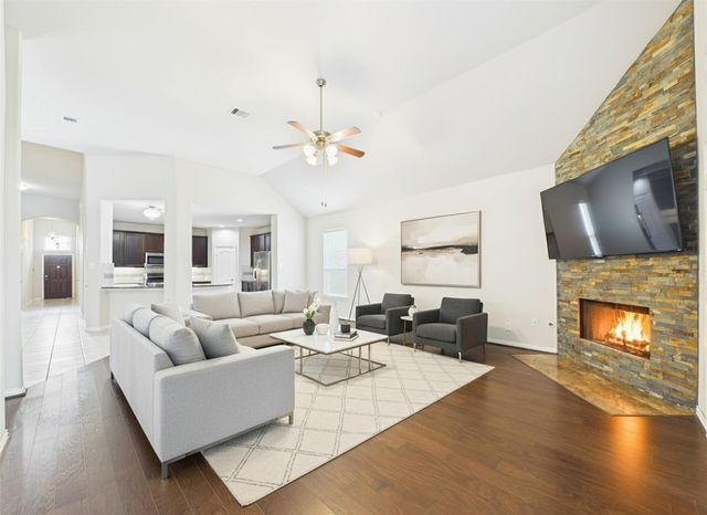 401 W Bend Drive, League City, TX 77573