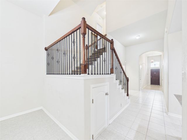 401 W Bend Drive, League City, TX 77573