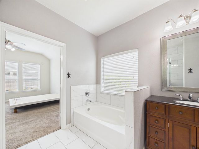 401 W Bend Drive, League City, TX 77573