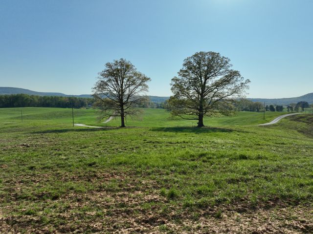 1 Russell Rd, Rock Island, TN 38581