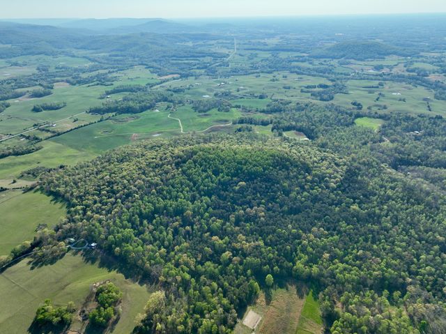 1 Russell Rd, Rock Island, TN 38581