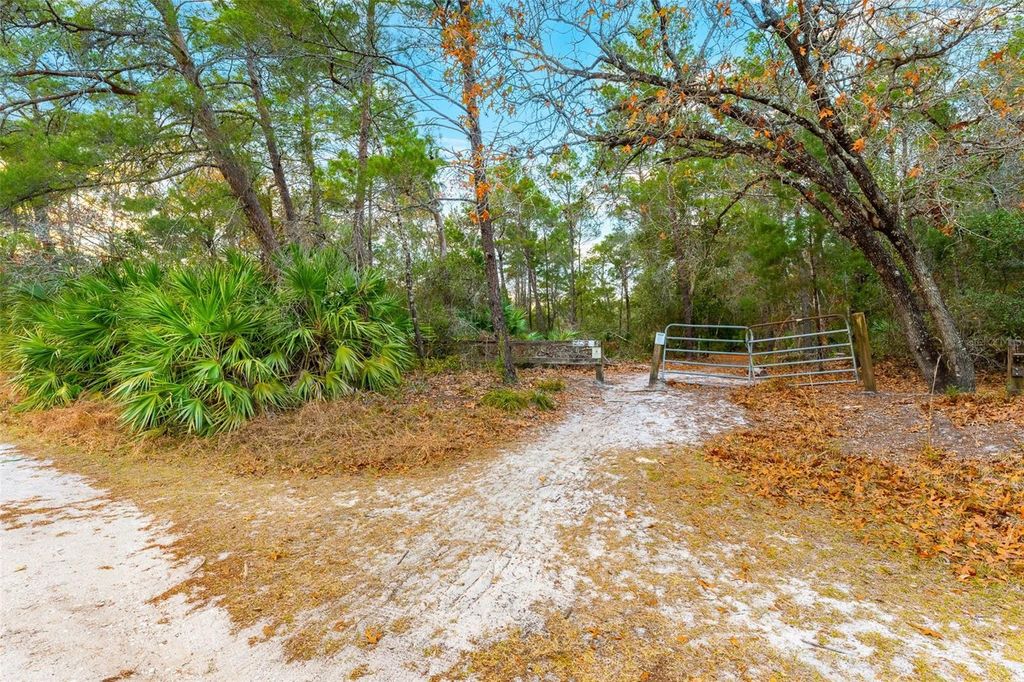 Image 74 of property listing at 1305 PEMBERTON TRAIL, Malabar, FL 32950