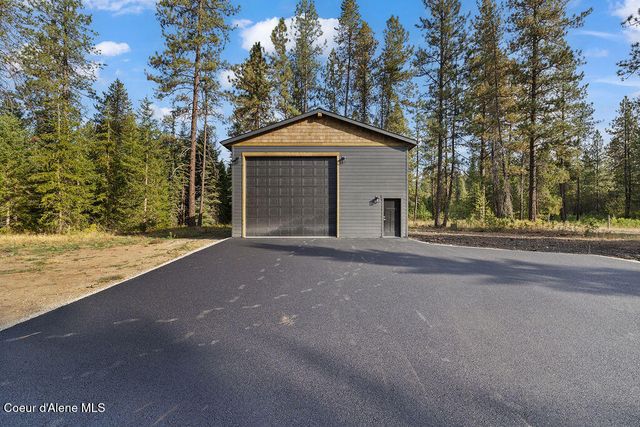 2663 W Seasons Rd, Athol, ID 83801