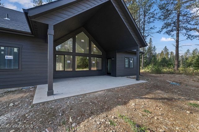 2663 W Seasons Rd, Athol, ID 83801