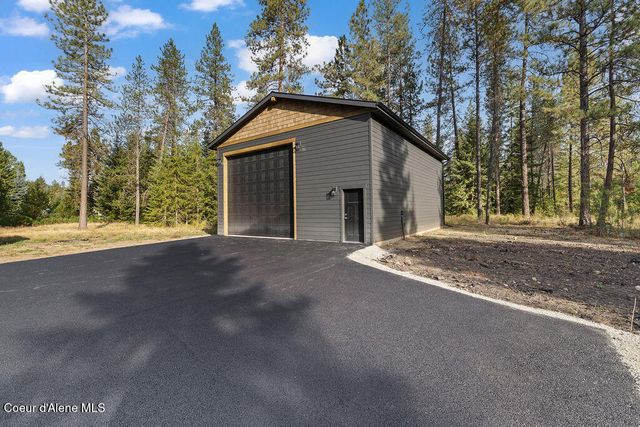 2663 W Seasons Rd, Athol, ID 83801