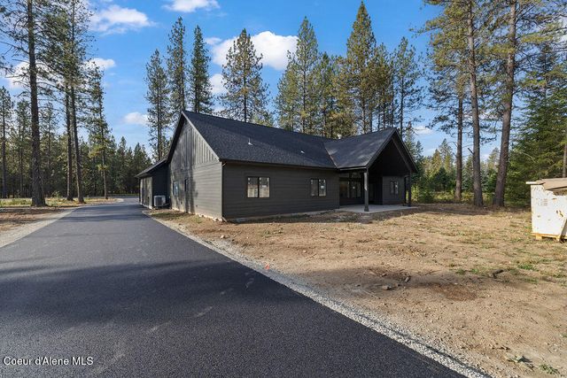 2663 W Seasons Rd, Athol, ID 83801