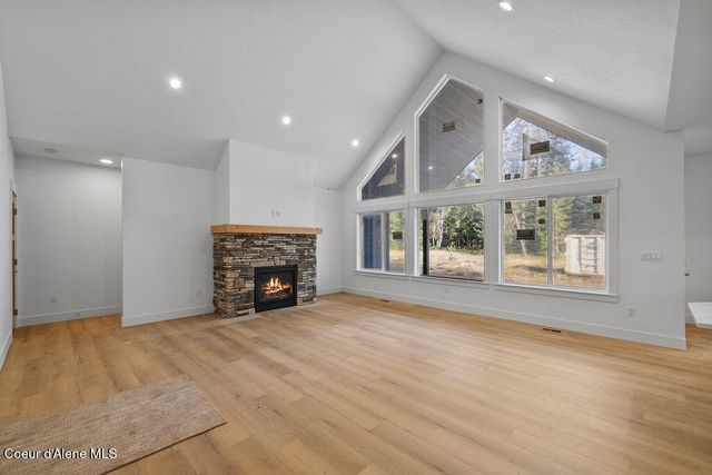 2663 W Seasons Rd, Athol, ID 83801
