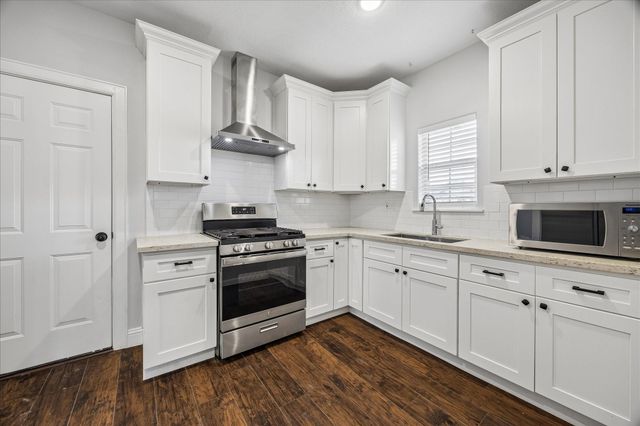 2 Jenkins Street, Houston, TX 77003