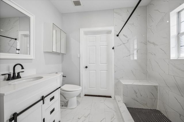 2 Jenkins Street, Houston, TX 77003