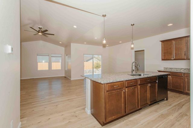 1421 Owl Creek Avenue, Montrose, CO 81401