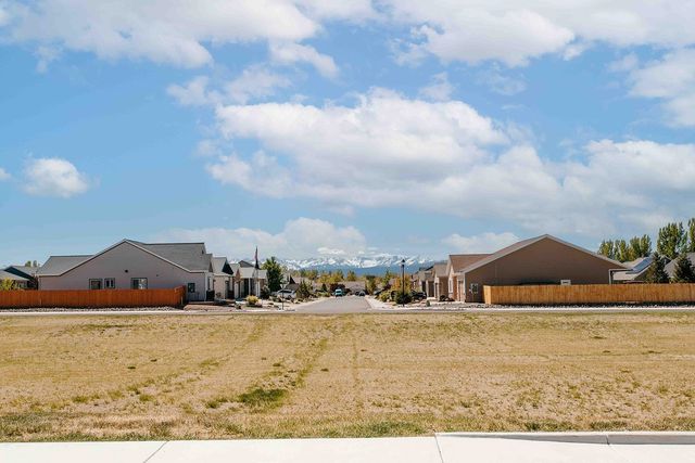 1421 Owl Creek Avenue, Montrose, CO 81401