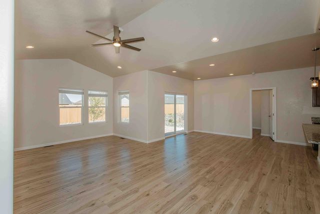 1421 Owl Creek Avenue, Montrose, CO 81401