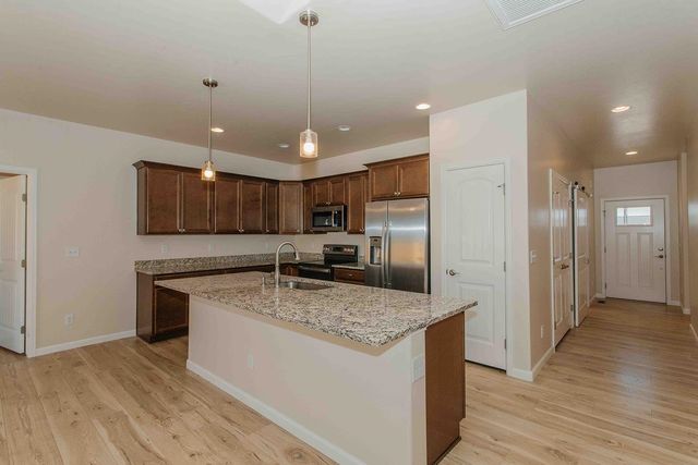 1421 Owl Creek Avenue, Montrose, CO 81401