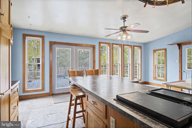 2065 GOLDENVILLE RD, Gettysburg, PA 17325