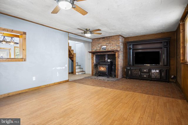 2065 GOLDENVILLE RD, Gettysburg, PA 17325