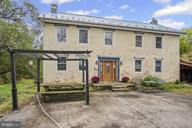 2065 GOLDENVILLE RD, Gettysburg, PA 17325