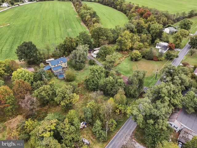 2065 GOLDENVILLE RD, Gettysburg, PA 17325