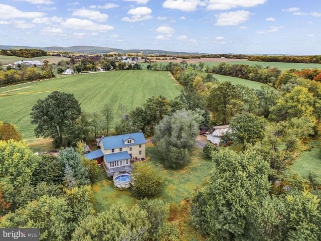 2065 GOLDENVILLE RD, Gettysburg, PA 17325