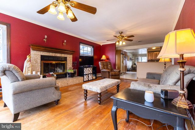 34 DOGWOOD DR, Baltimore, MD 21220