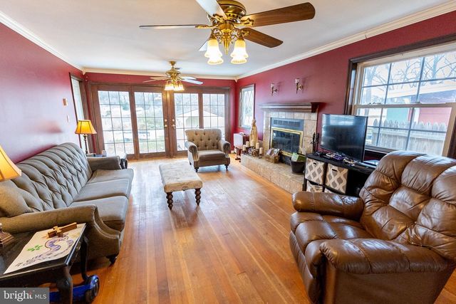 34 DOGWOOD DR, Baltimore, MD 21220