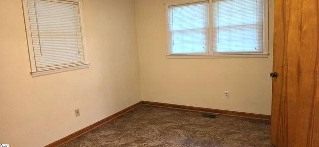 180 Edgewood Drive, Spartanburg, SC 29307