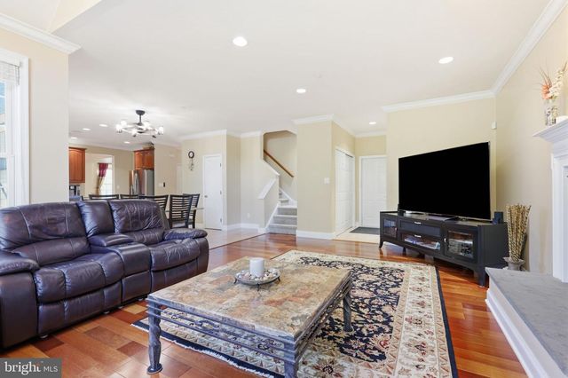 303 LANGFORD RD, Broomall, PA 19008