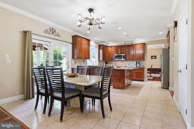 303 LANGFORD RD, Broomall, PA 19008