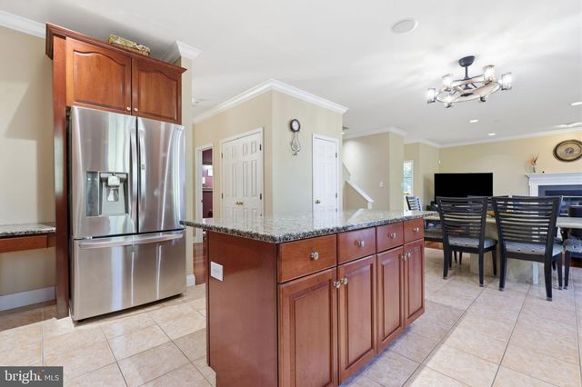 303 LANGFORD RD, Broomall, PA 19008